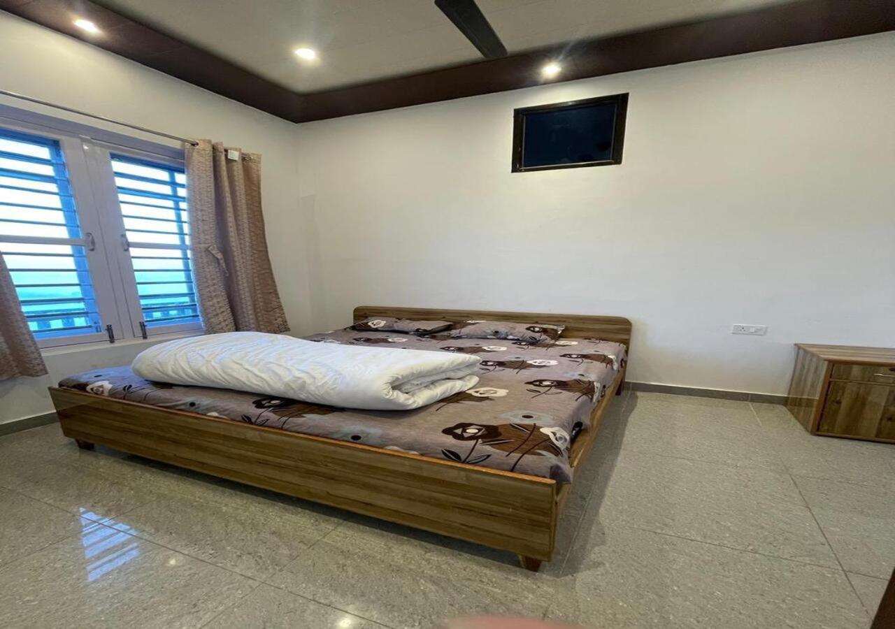 Hotel Maa Bhagwati Almora Bagian luar foto